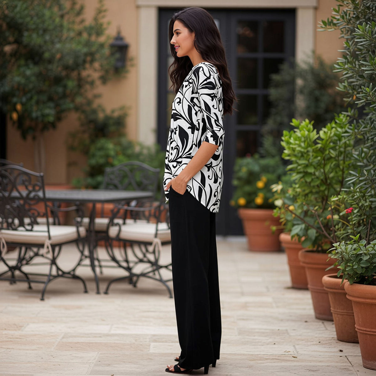 2 Piece Set - Pleated Three Quarter Sleeve Tunic and Pocket Pants - Floral