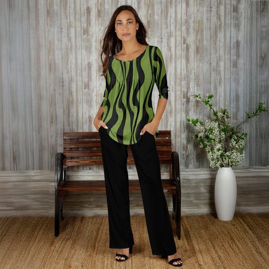 2 Piece Set - Pleated Three Quarter Sleeve Tunic and Pocket Pants - Abstract