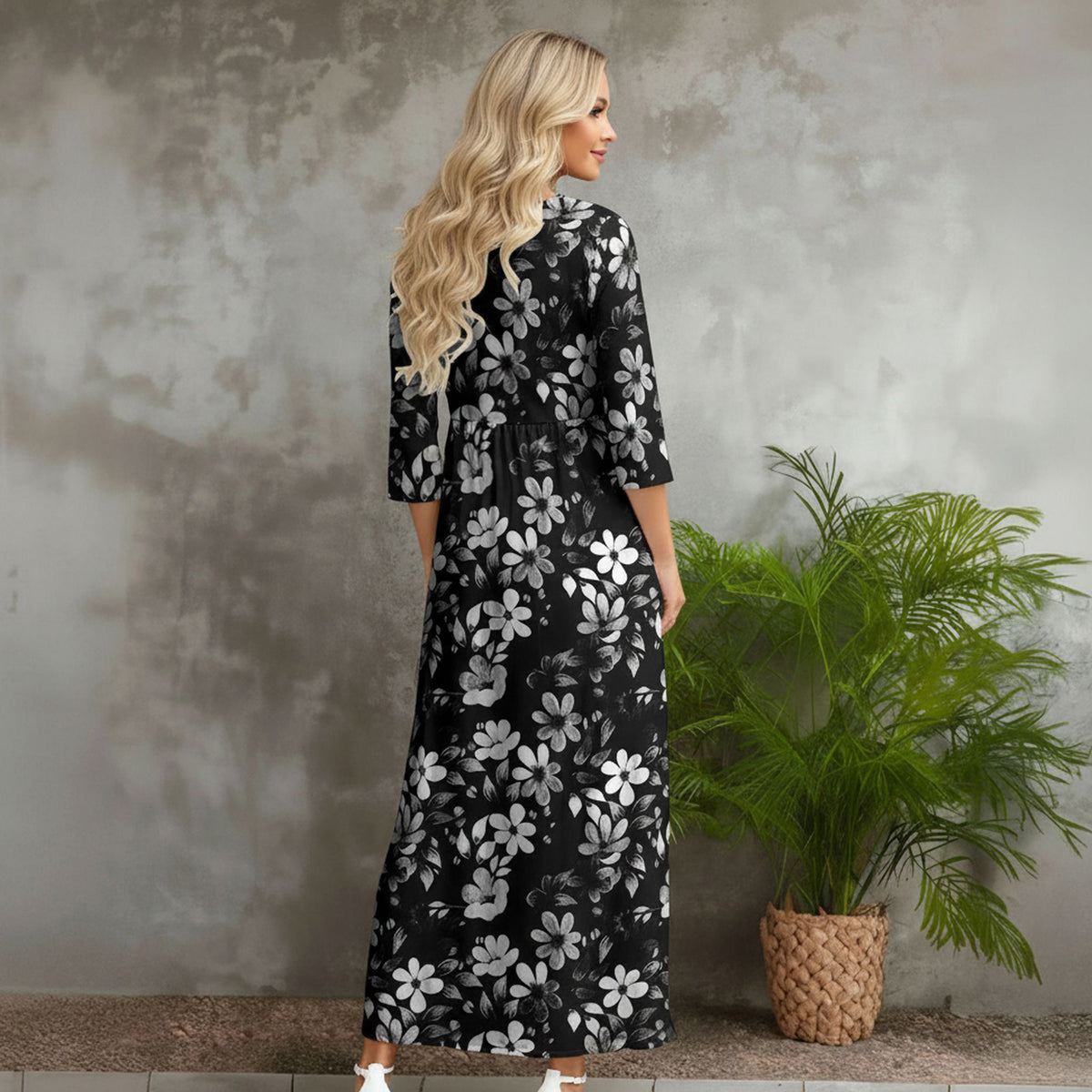 Three Quarter Sleeve V-neck Maxi Dress with Pockets - Floral
