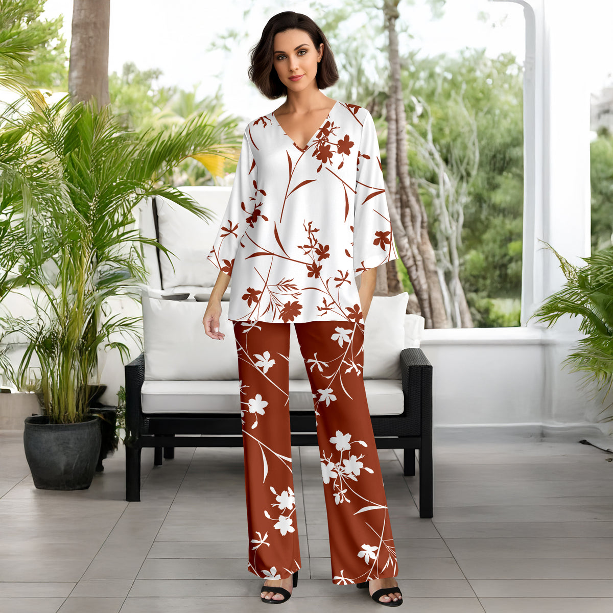 2 Piece Set Set - V-neck Top and Straight Leg Pants with Pockets - Floral